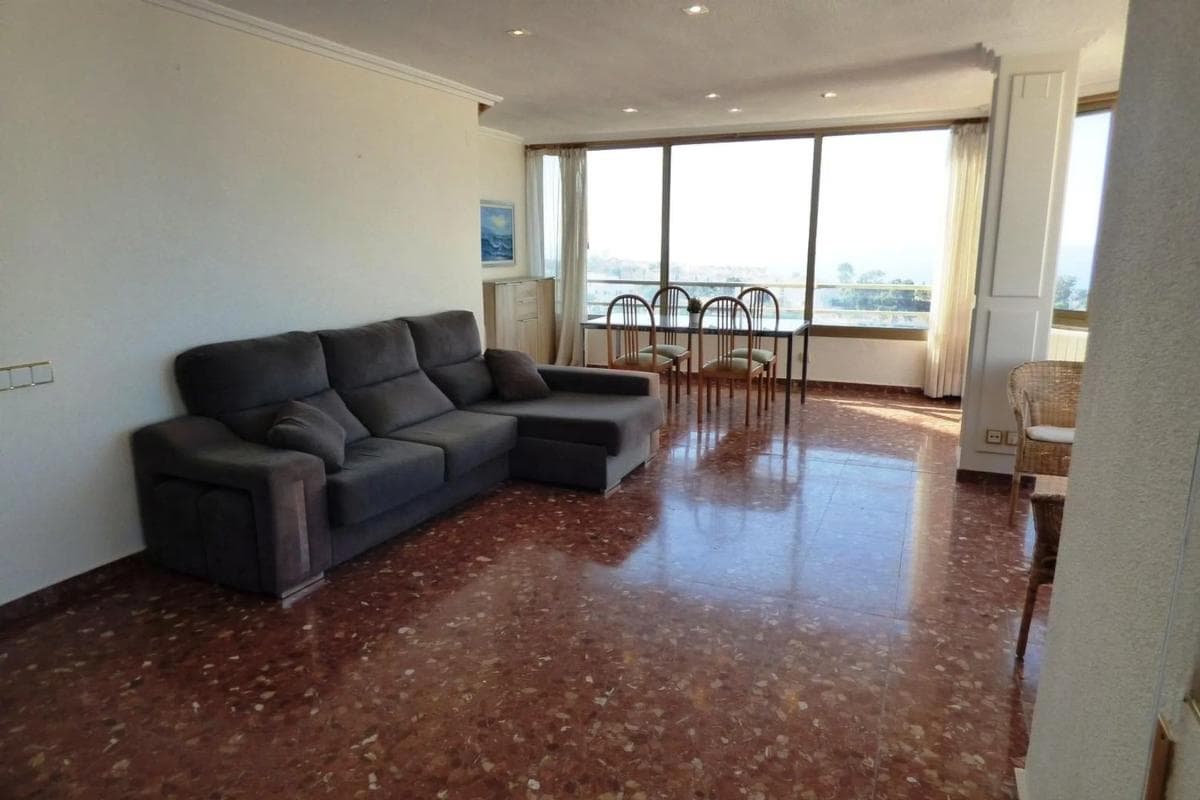 Apartment, 4 bedrooms — Alicante