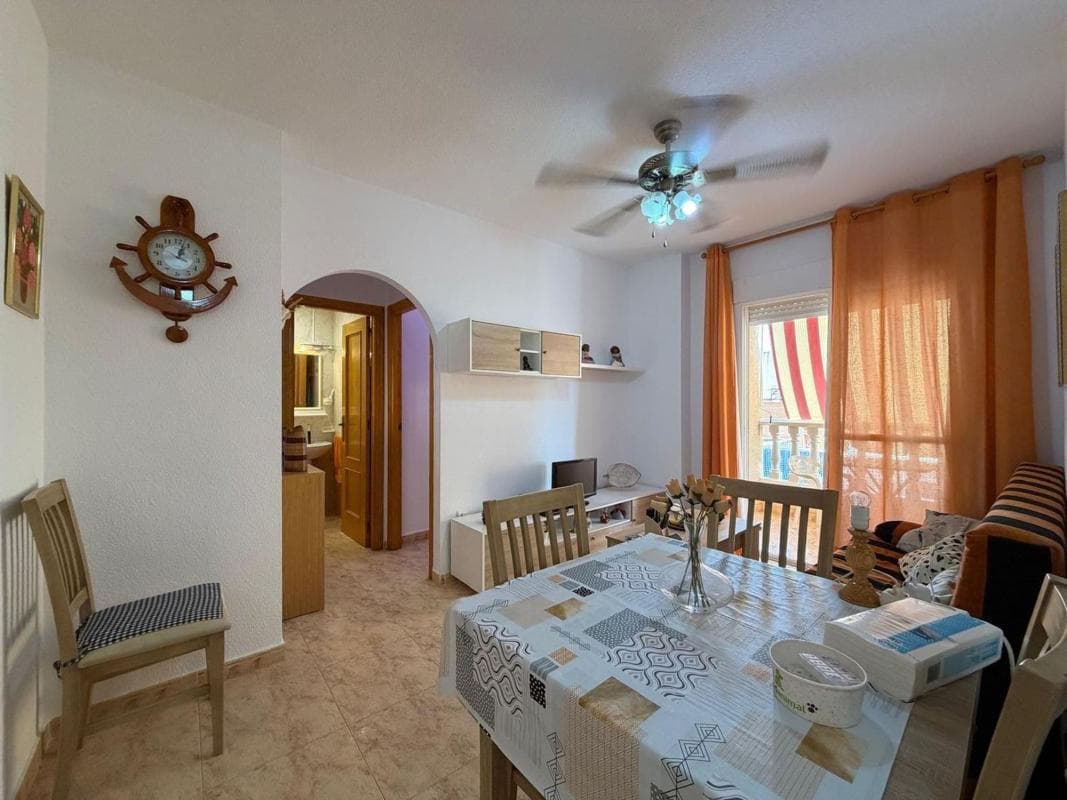 Apartment, 2 bedrooms — Torrevieja