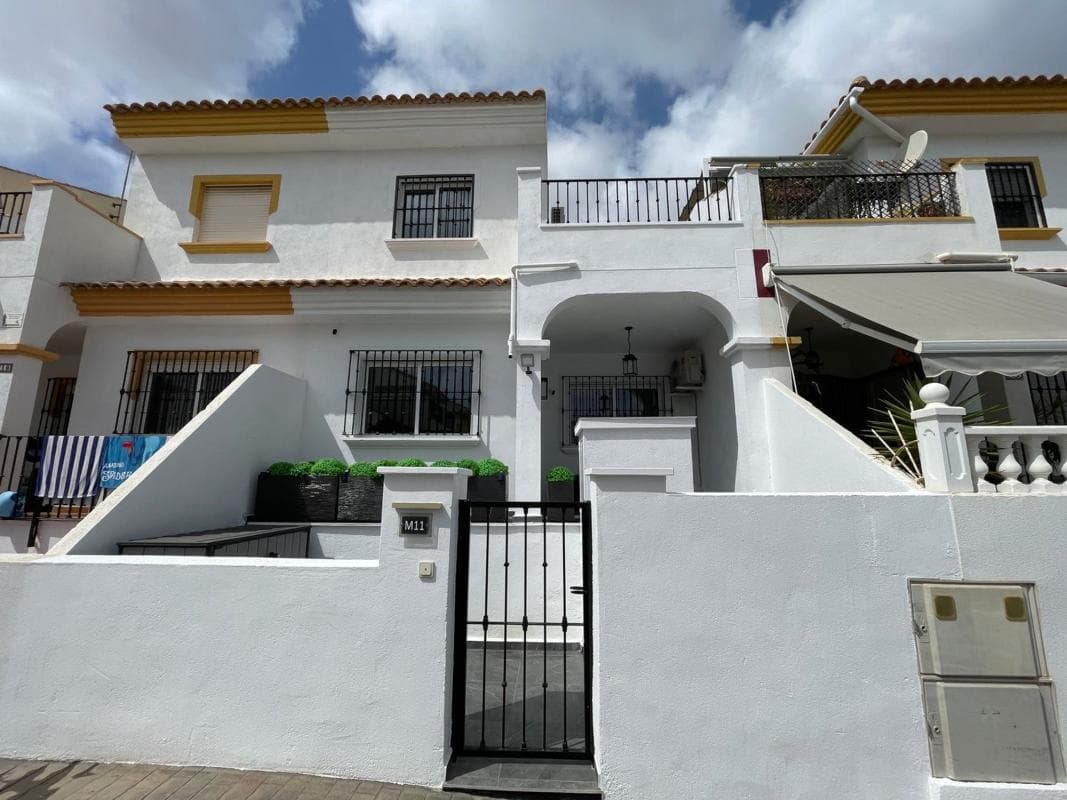 Reihenhaus, 3 Schlafzimmer — Orihuela